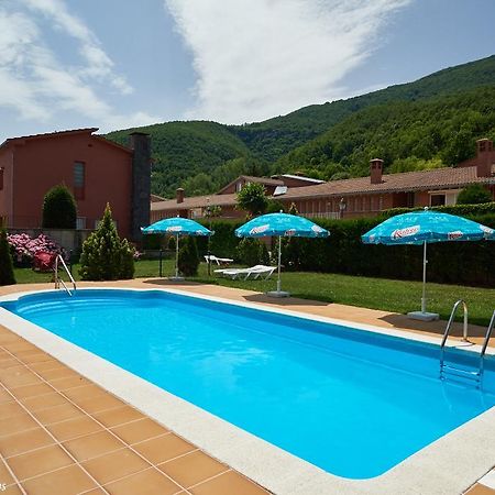 Apartamentos Fonda Finet Sant Feliu De Pallerols Bagian luar foto