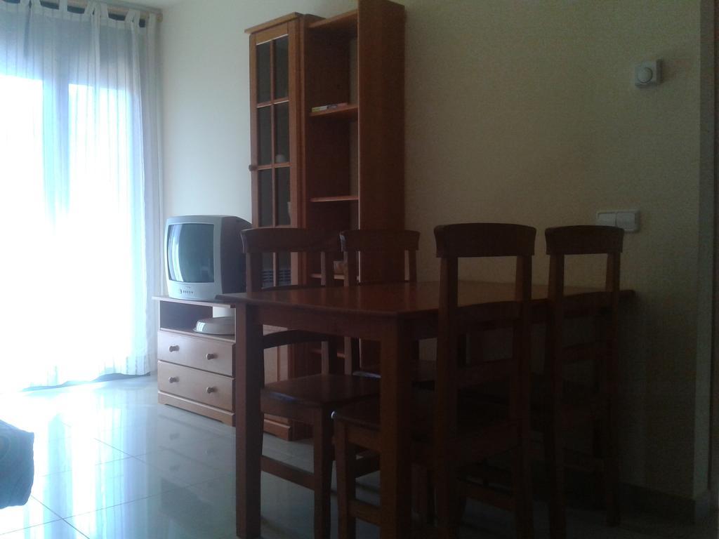 Apartamentos Fonda Finet Sant Feliu De Pallerols Bagian luar foto